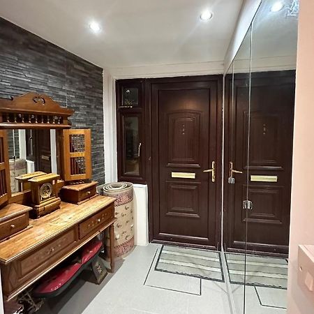 London Charm - Comfortable Room In Spacious House Exterior photo