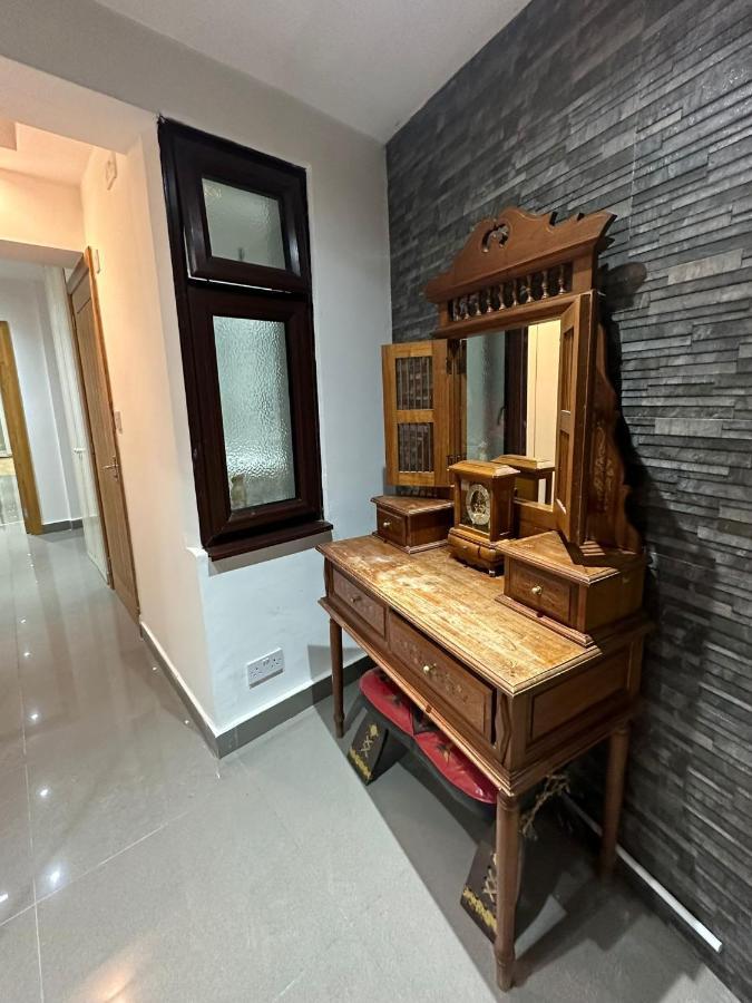 London Charm - Comfortable Room In Spacious House Exterior photo